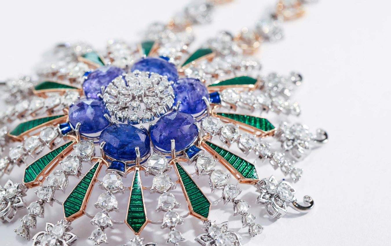 Art Deco close-up